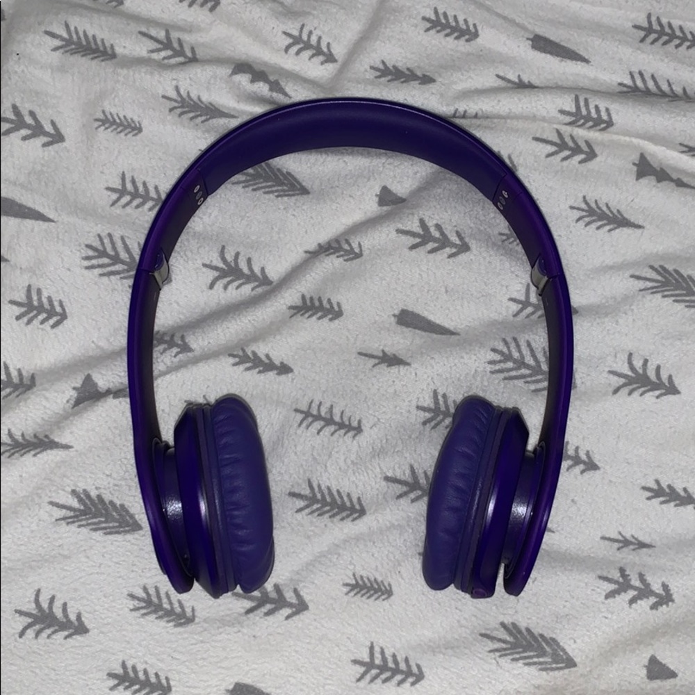 Beats solo hd headphones